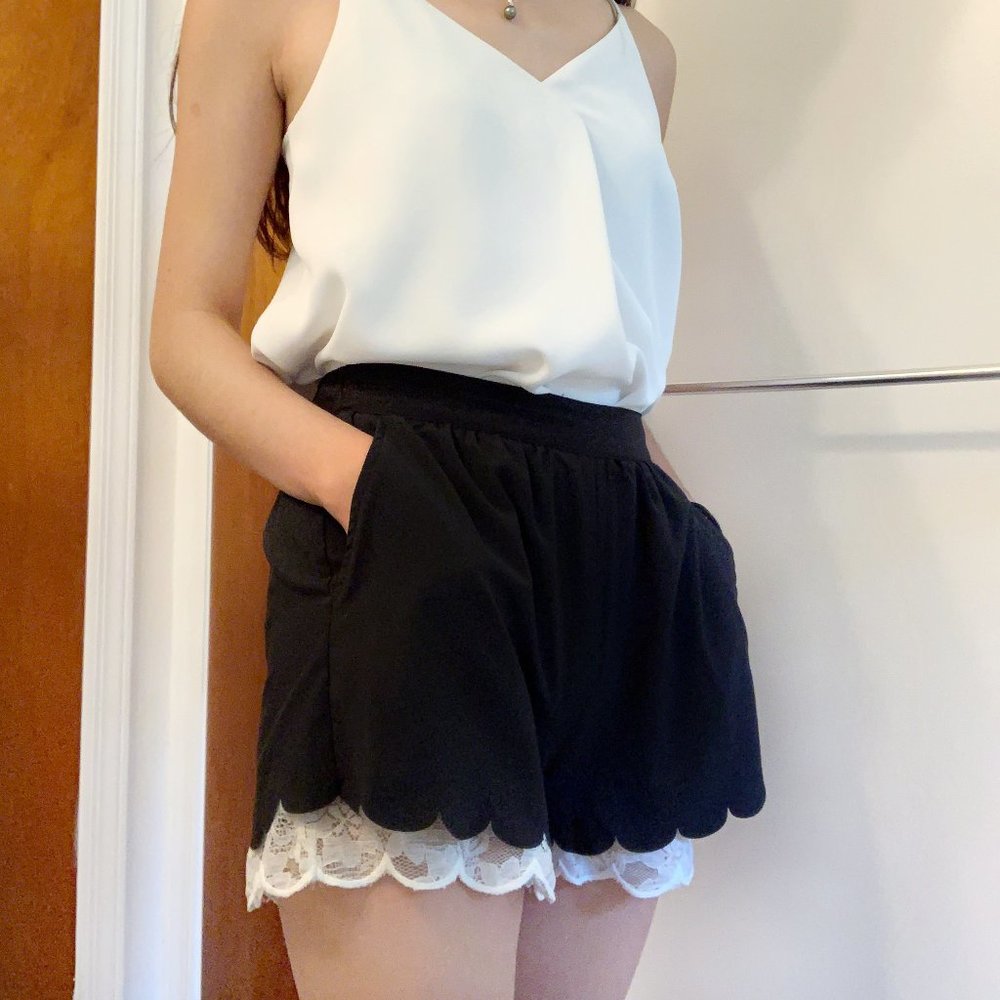 High-Waisted Girly Black Lace Scallop Shorts